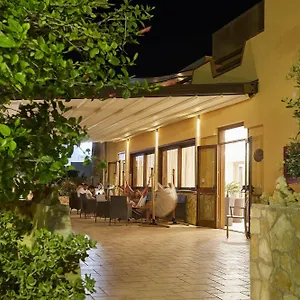 https://alba-damore-spa.sicilyhotelsitaly.net